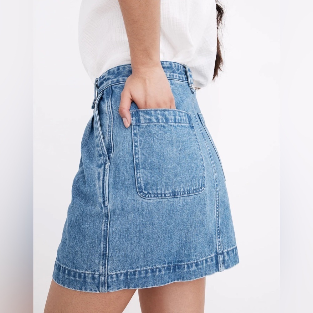 Madewell Denim Pleated Mini Skirt in Upton Wash - Size 28 - Picture 2 of 4